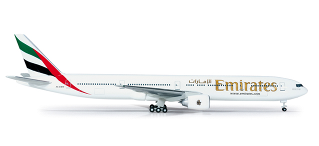 Коллекционная модель самолета Boeing 777-300 авиакомпании Emirates
