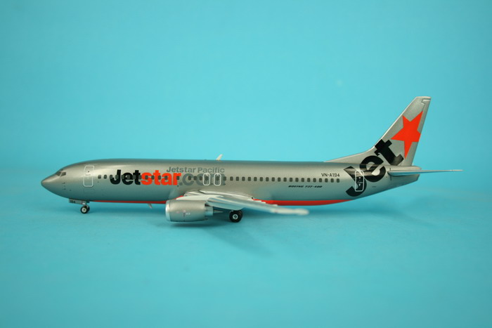    -737-400  JetStar Pacific