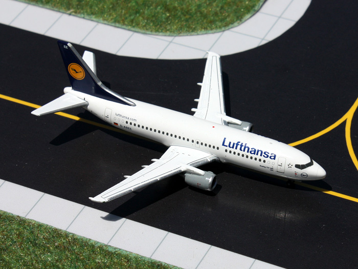    -737-300  Lufthansa