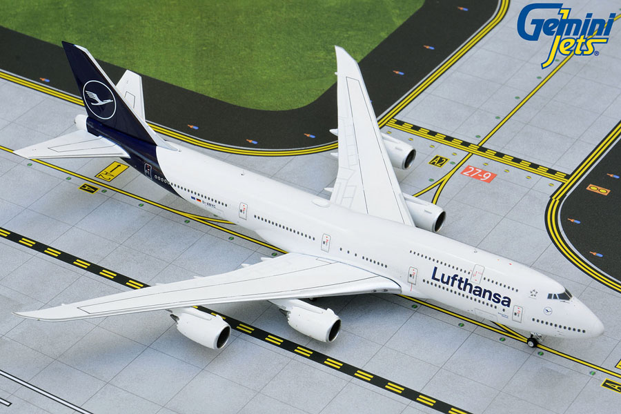 Модель самолета  Boeing 747-8I
