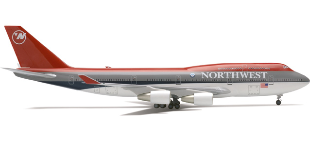    Boeing 747-400  Northwest Airlines