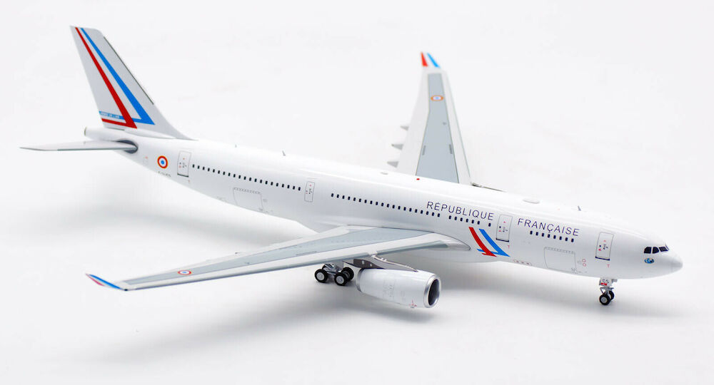 Модель самолета  Airbus A330-200 "Борт №1 Франции"