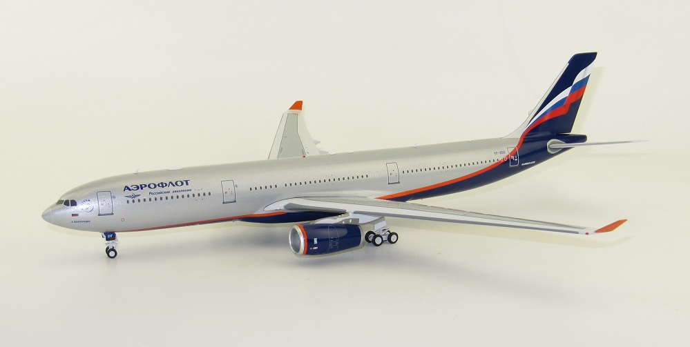 Модель самолета  Airbus A330-300