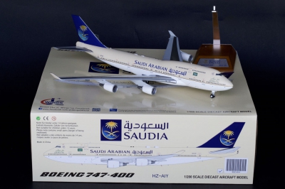 Модель самолета Boeing 747-400 Модель самолета Boeing 747-400