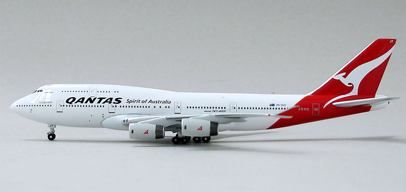    -747-400  Qantas