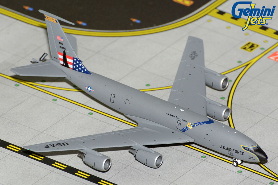 Модель самолета  Boeing KC-135RT Stratotanker