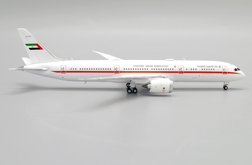 Модель самолета  Boeing 787-9