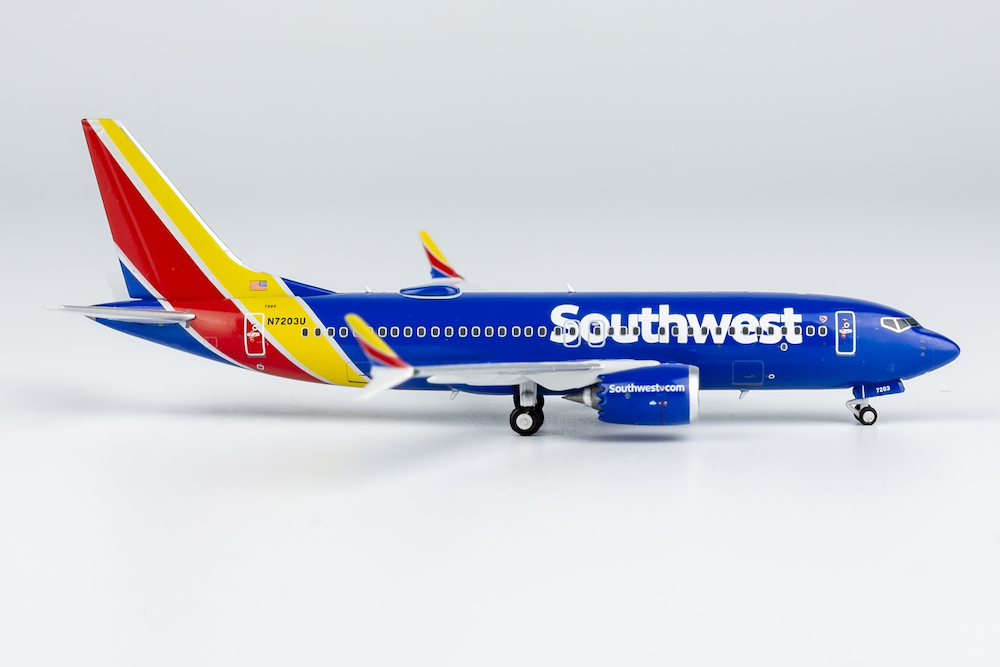    Boeing 737 MAX 7