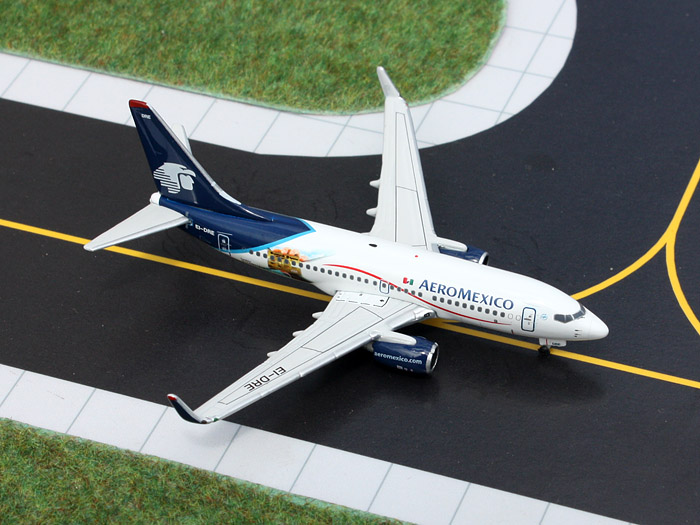    Boeing 737-700  Aeromexico