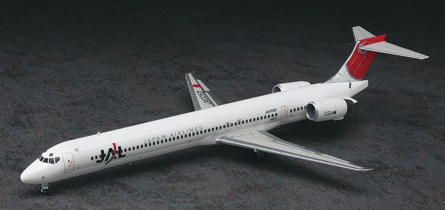 ������� ������ �������� MD-90 ������������ JAL