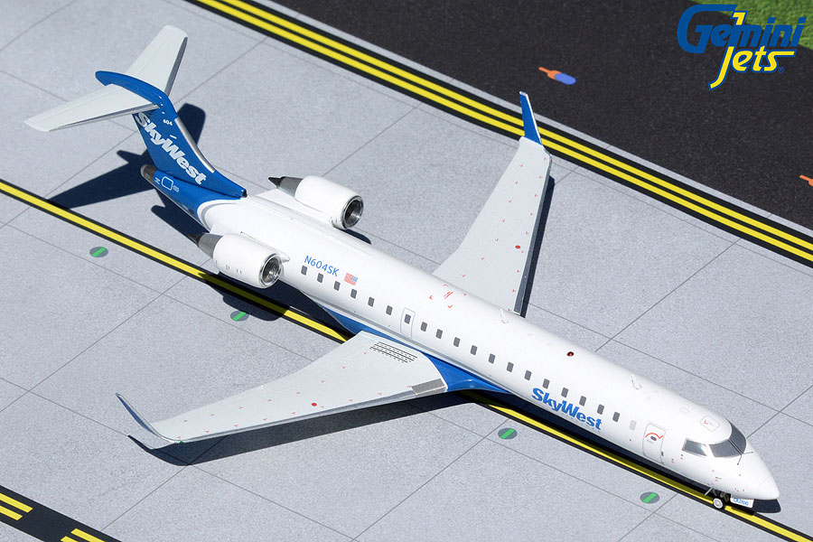 Модель самолета  Bombardier CRJ700