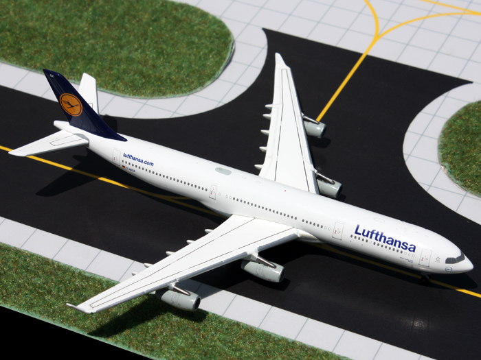    Airbus A340-300  Lufthansa