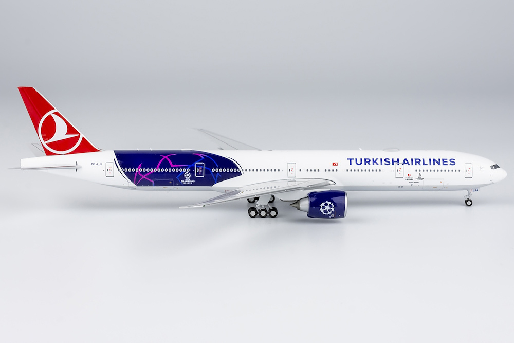 Модель самолета  Boeing 777-300ER "UEFA Champions League"