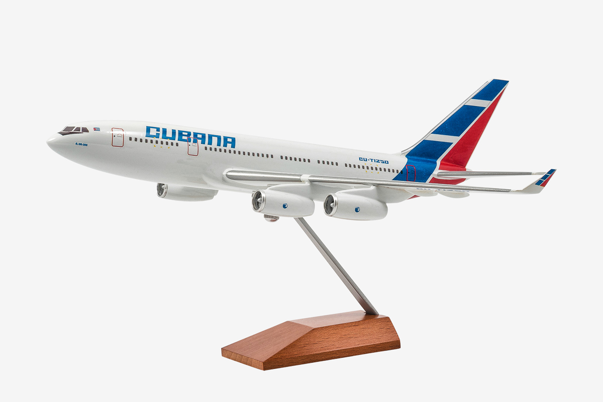 Модель самолета Ил-96 авиакомпании Cubana
