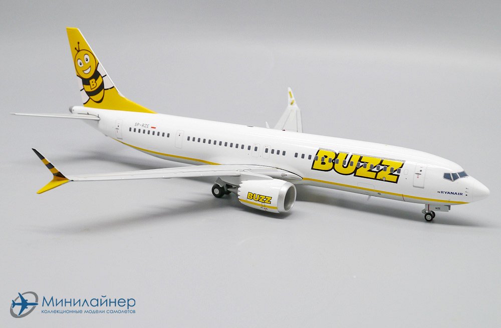 Модель самолета JC Wings EW238M004 Boeing 737 MAX 8-200 Buzz 1:200