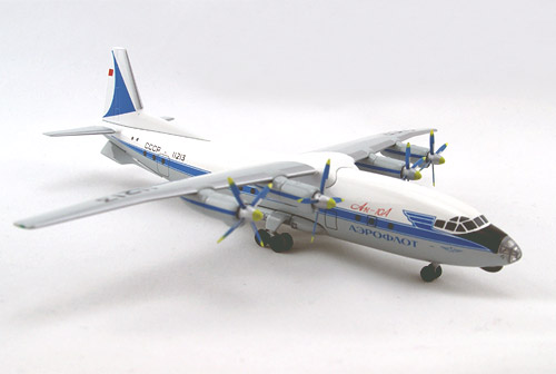 Представляем AviaBoss: готовая модель самолета Ан-10
