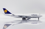 Boeing 747-400 ( )