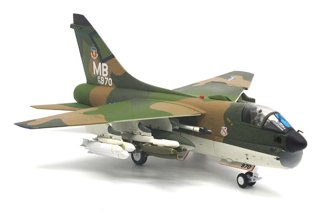 Новые модели военных самолетов JC Wings в продаже