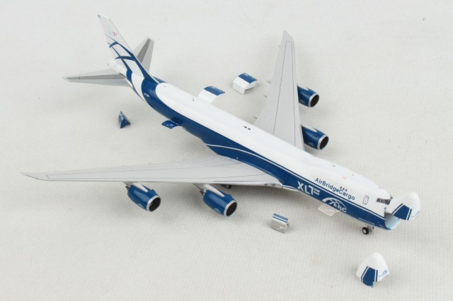 Модели Gemini Jets: впервые Boeing 777-9 и CRJ-550, новая подставка и много еще