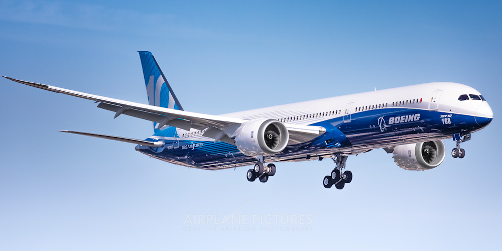 Boeing 787-10