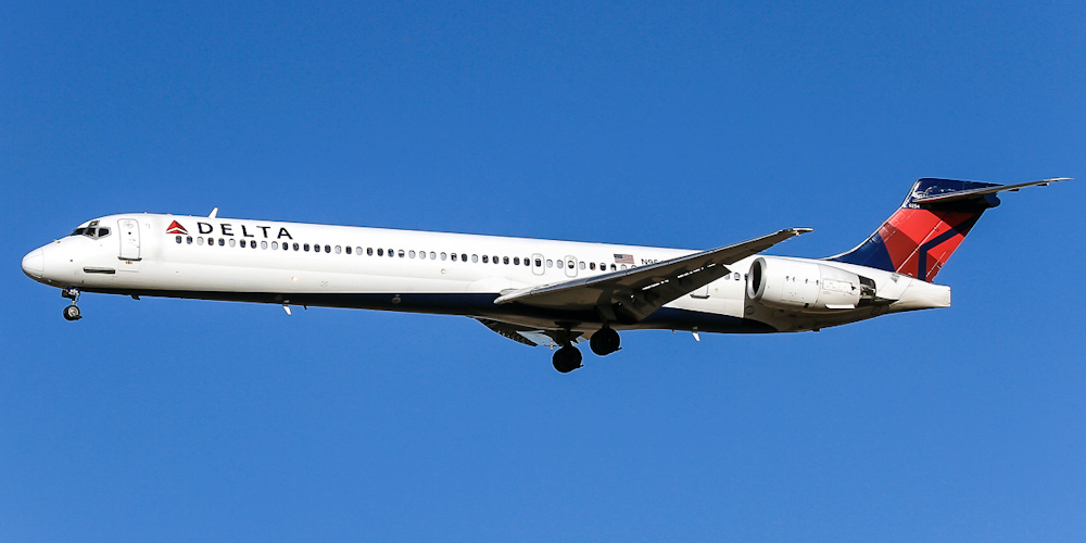 McDonnell Douglas MD-90